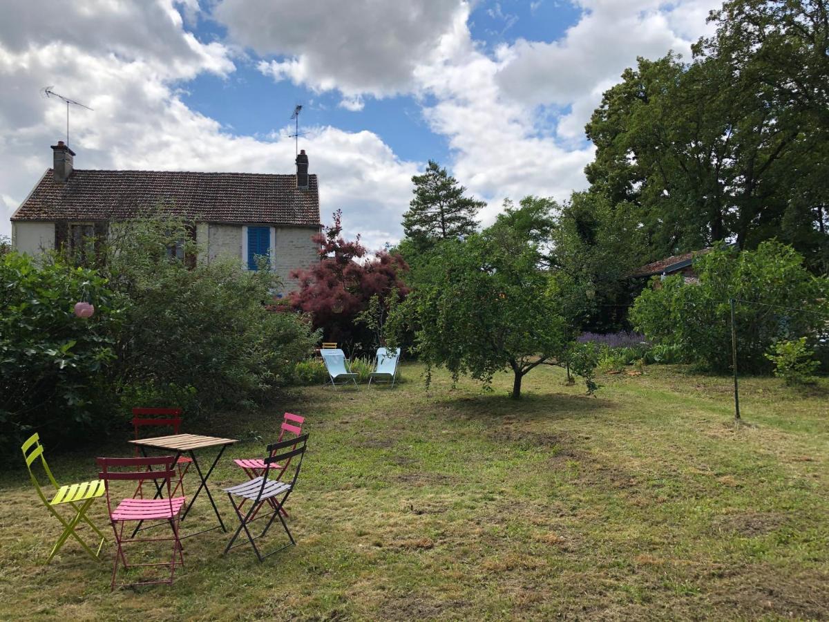 La Maison Des Amis Nuits Exteriér fotografie